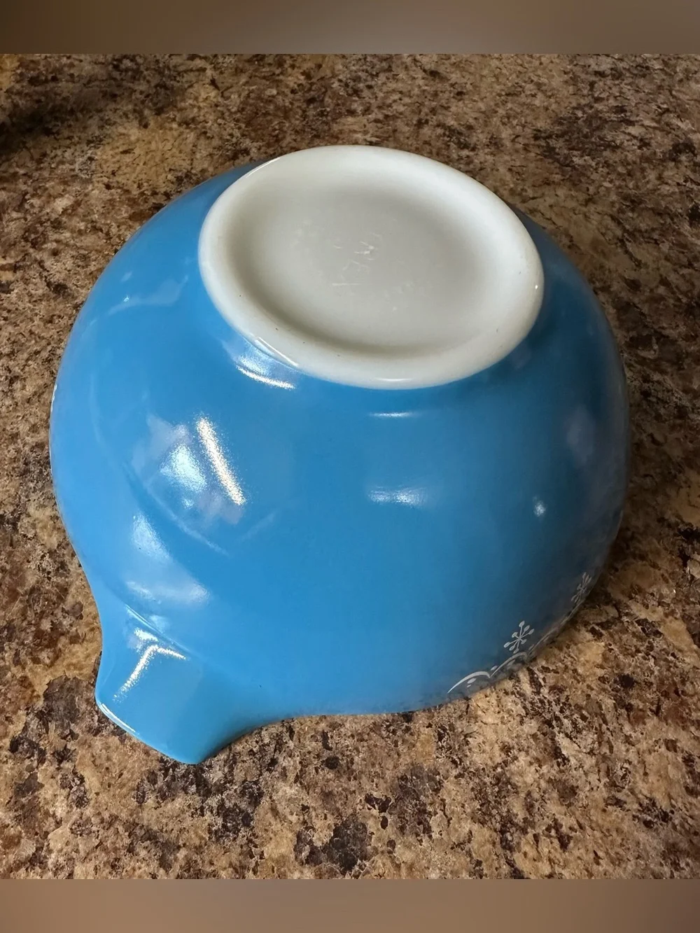 VTG 70's 11/2 Qt Pyrex Cinderella Mixing Bowl #442 In Blue Snowflake Garland GC